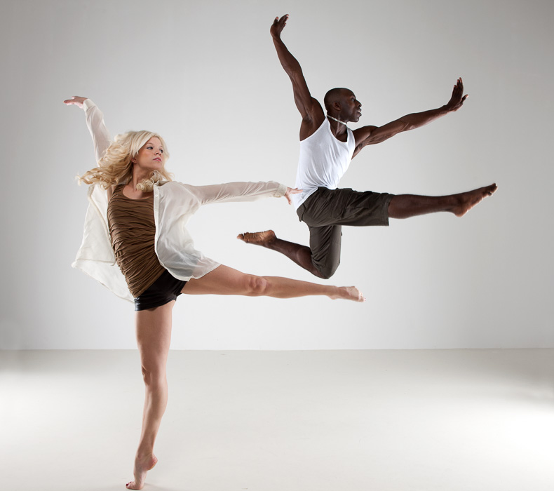 Alleviate Dance, contemporary dancers